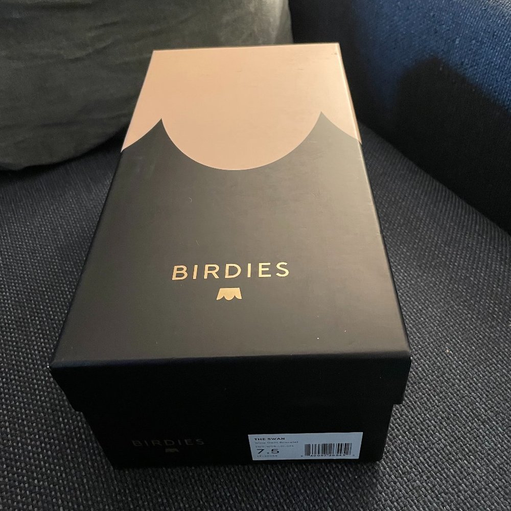 Birdies The Swan Wine Gem Bracelet